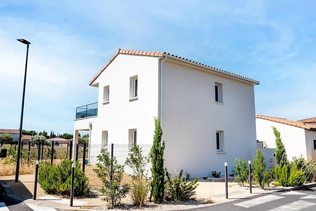 Morieres-les-Avignon ☆ Blue Provencal Appartement ☆ דירה